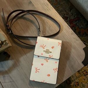 Coach Bow phone/wallet crossbody